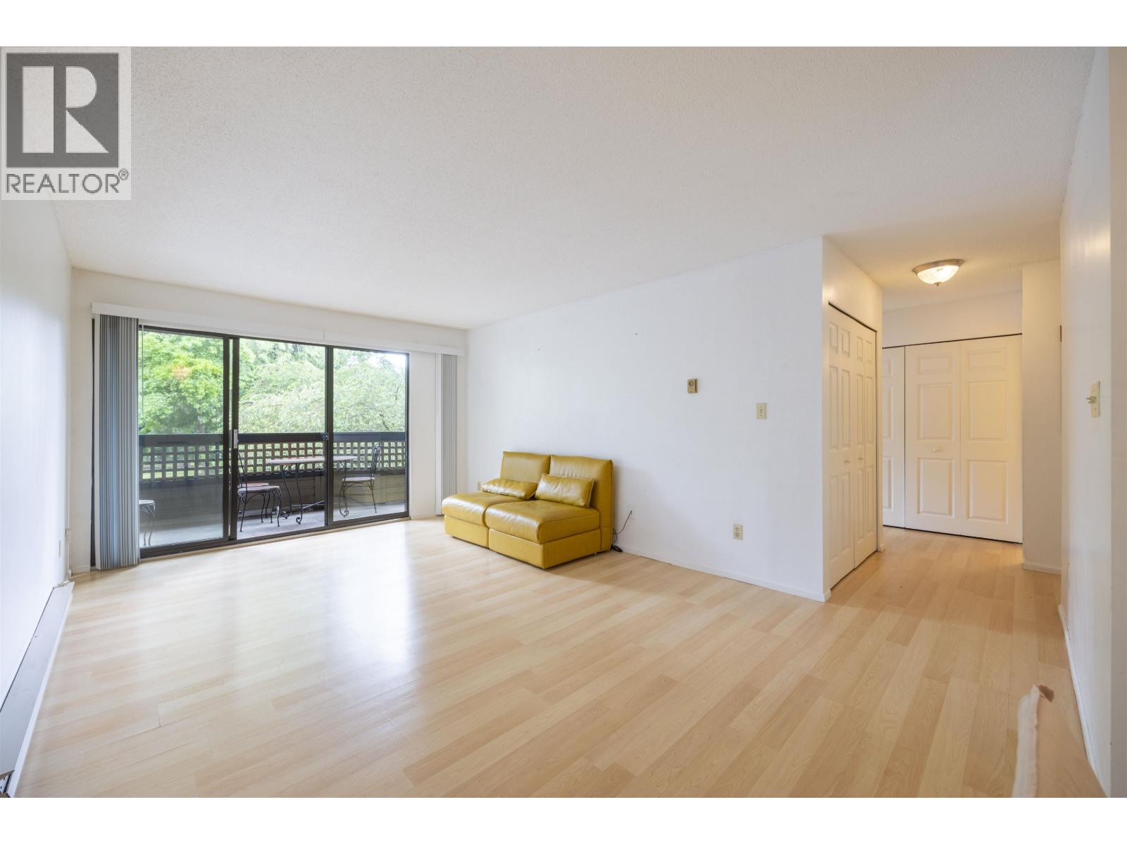 203 1195 Pipeline Road, Coquitlam, British Columbia  V3B 6J5 - Photo 5 - R3116396