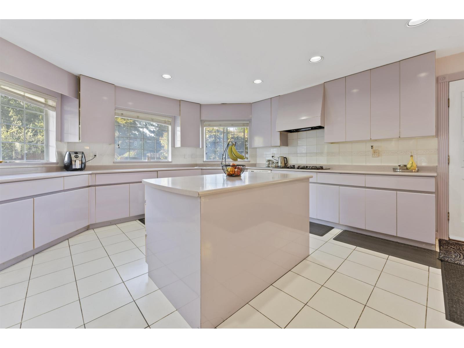 5748 126 Street, Surrey, British Columbia  V3X 3G8 - Photo 13 - R3116156