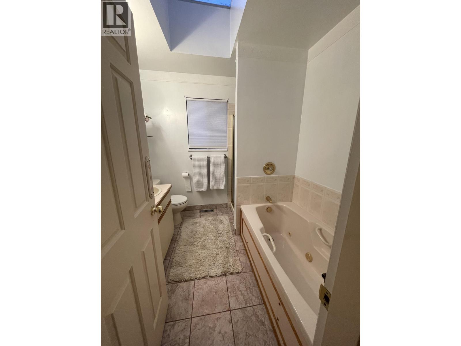 5100 Fulwell Street, Burnaby, British Columbia  V5G 1P2 - Photo 7 - R3114426