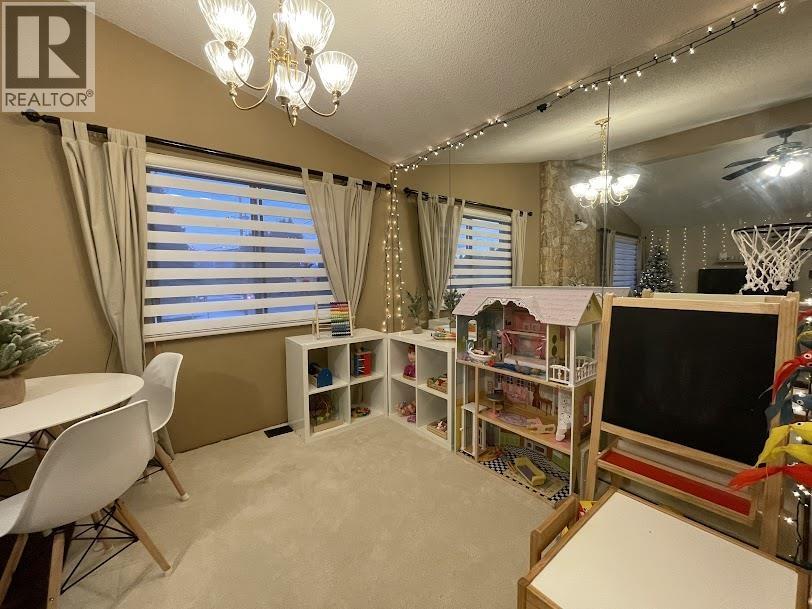 5100 Fulwell Street, Burnaby, British Columbia  V5G 1P2 - Photo 5 - R3114426