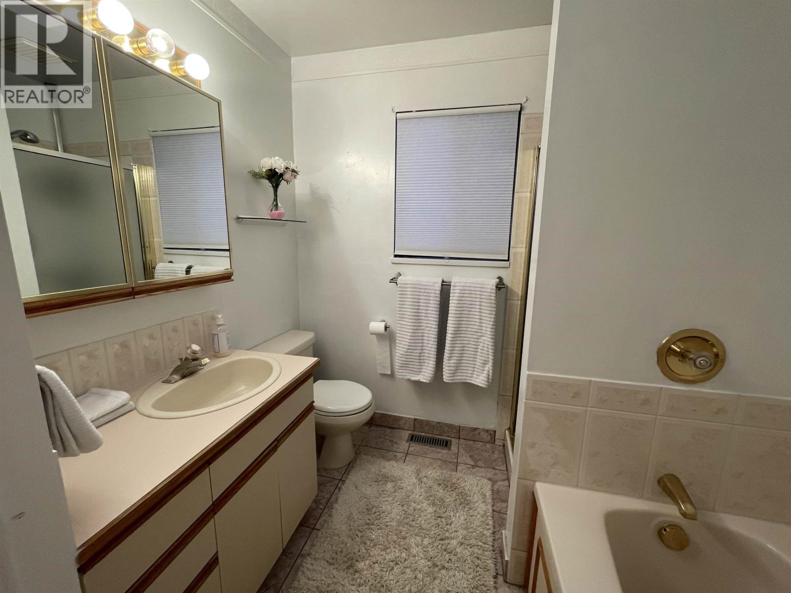 5100 Fulwell Street, Burnaby, British Columbia  V5G 1P2 - Photo 8 - R3114426