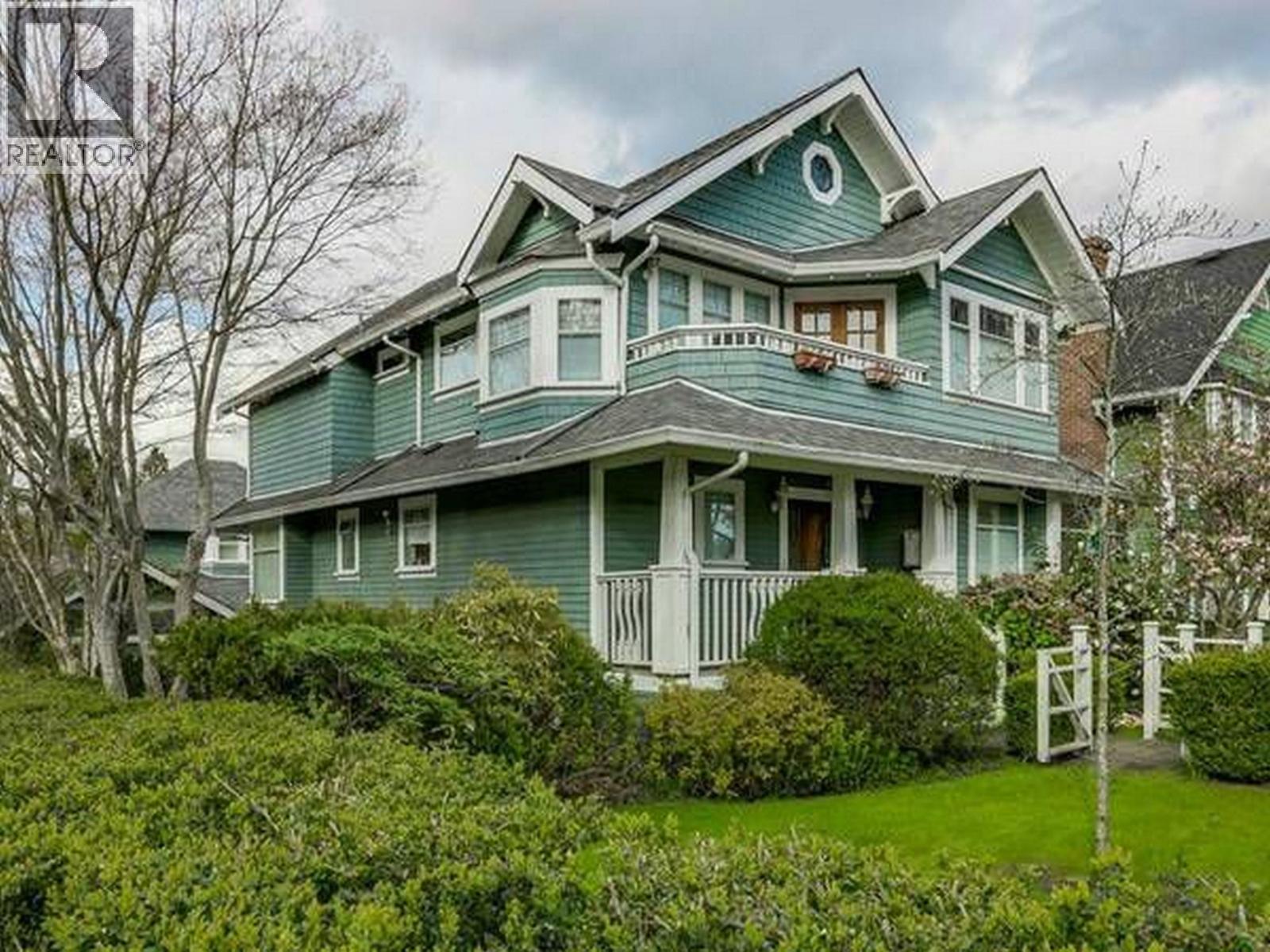 3088 COLUMBIA STREET, Vancouver, British Columbia