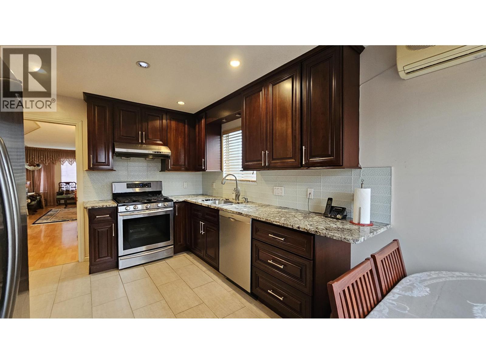 1308 E 62nd Avenue, Vancouver, British Columbia  V5X 2H5 - Photo 5 - R3114413