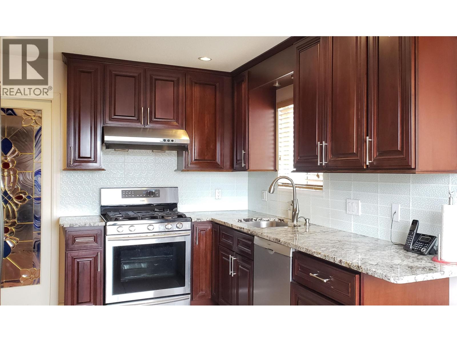 1308 E 62nd Avenue, Vancouver, British Columbia  V5X 2H5 - Photo 6 - R3114413