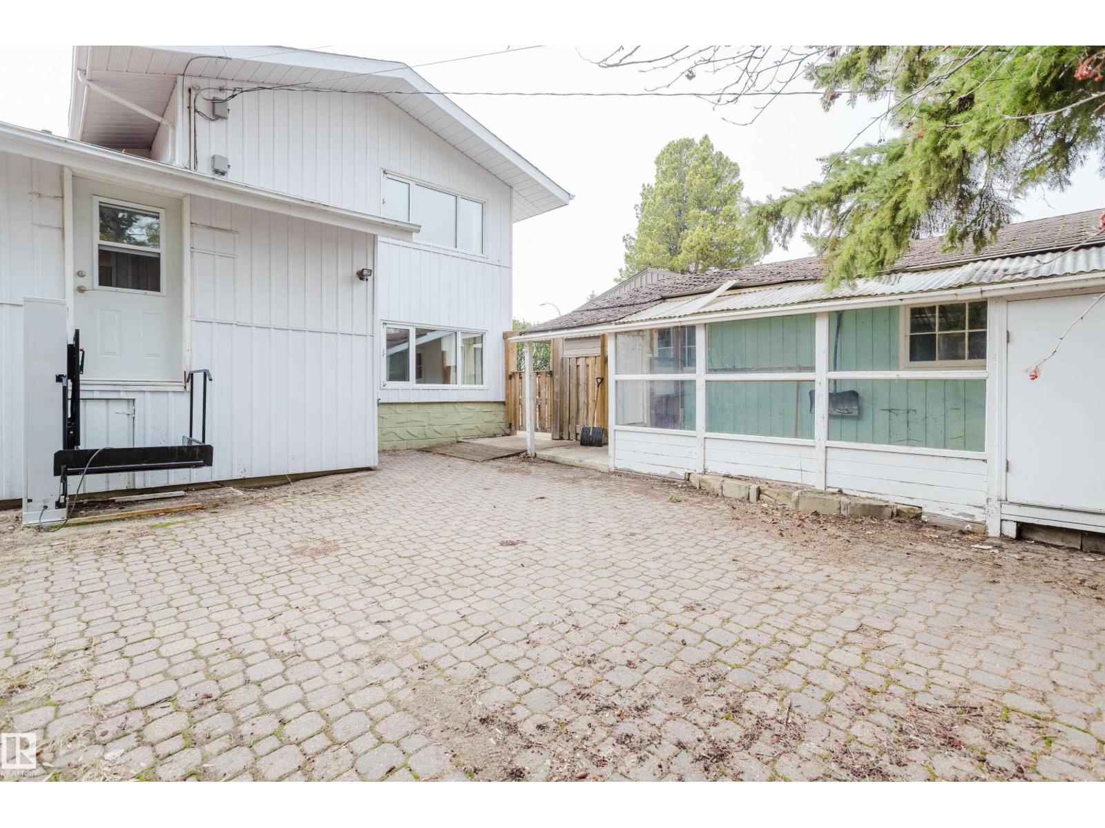 7907 Saskatchewan Dr Nw, Edmonton, Alberta  T6G 2L3 - Photo 49 - E4484436