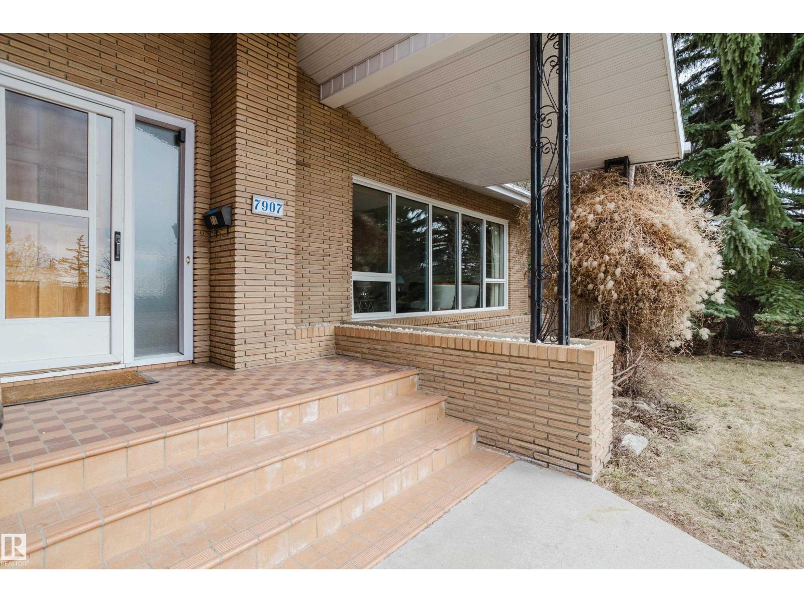 7907 Saskatchewan Dr Nw, Edmonton, Alberta  T6G 2L3 - Photo 60 - E4484436