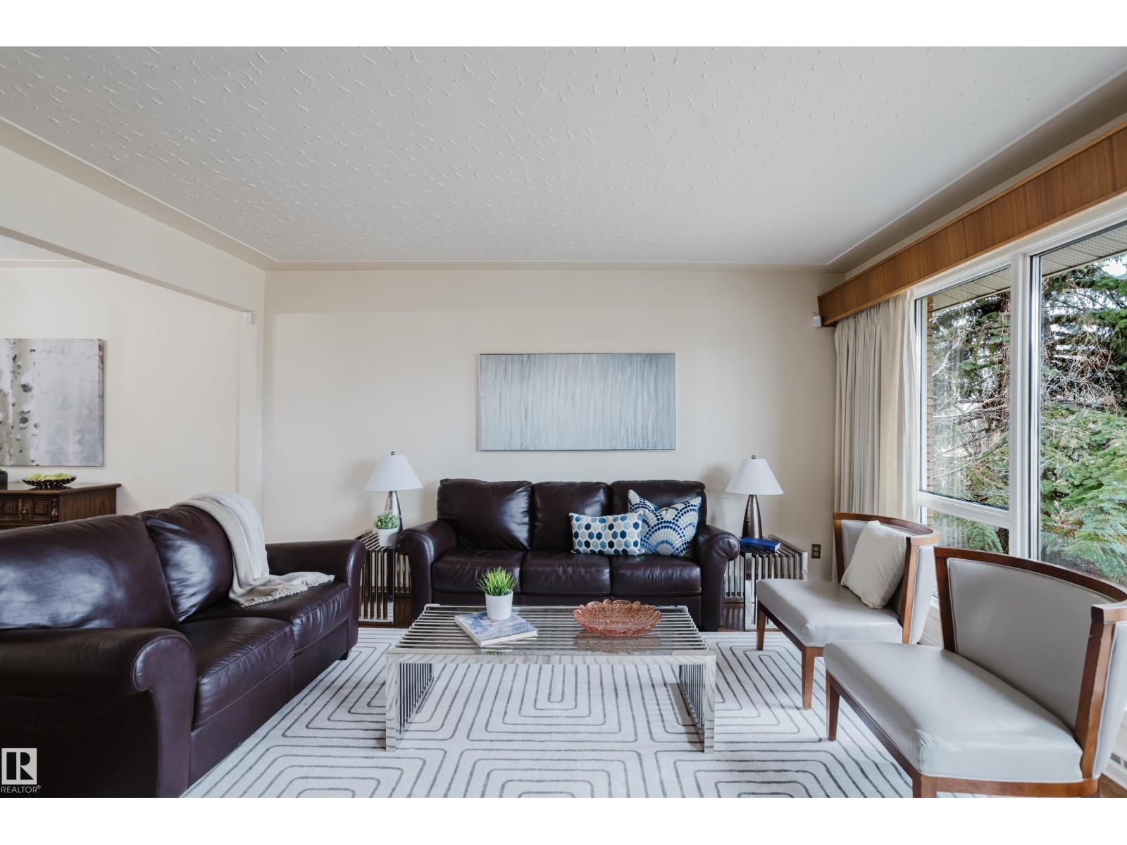 7907 Saskatchewan Dr Nw, Edmonton, Alberta  T6G 2L3 - Photo 7 - E4484436