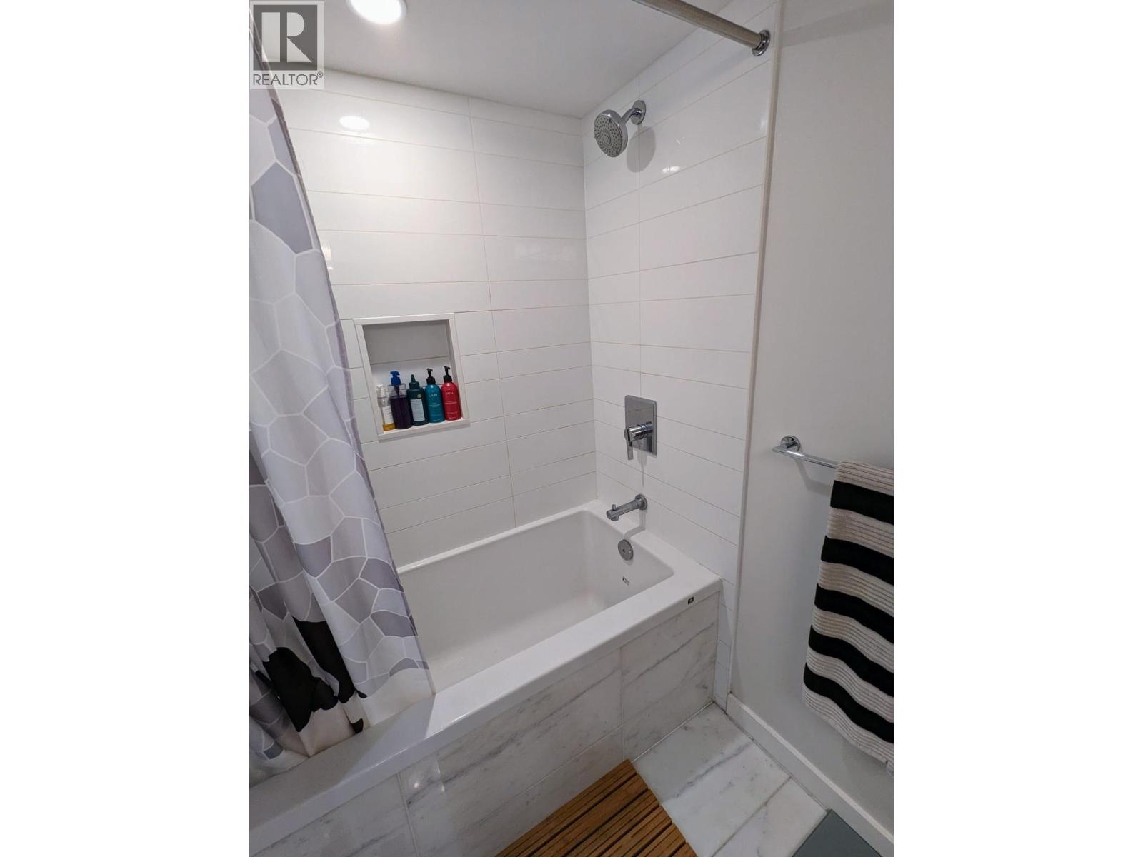 2004 8189 Cambie Street, Vancouver, British Columbia  V6P 0G6 - Photo 11 - R3116262