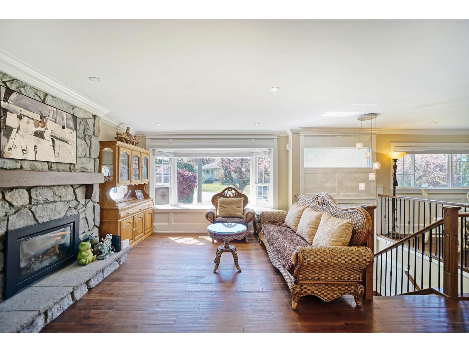 15125 Canary Drive, Surrey, British Columbia  V3R 4V4 - Photo 5 - R3116368