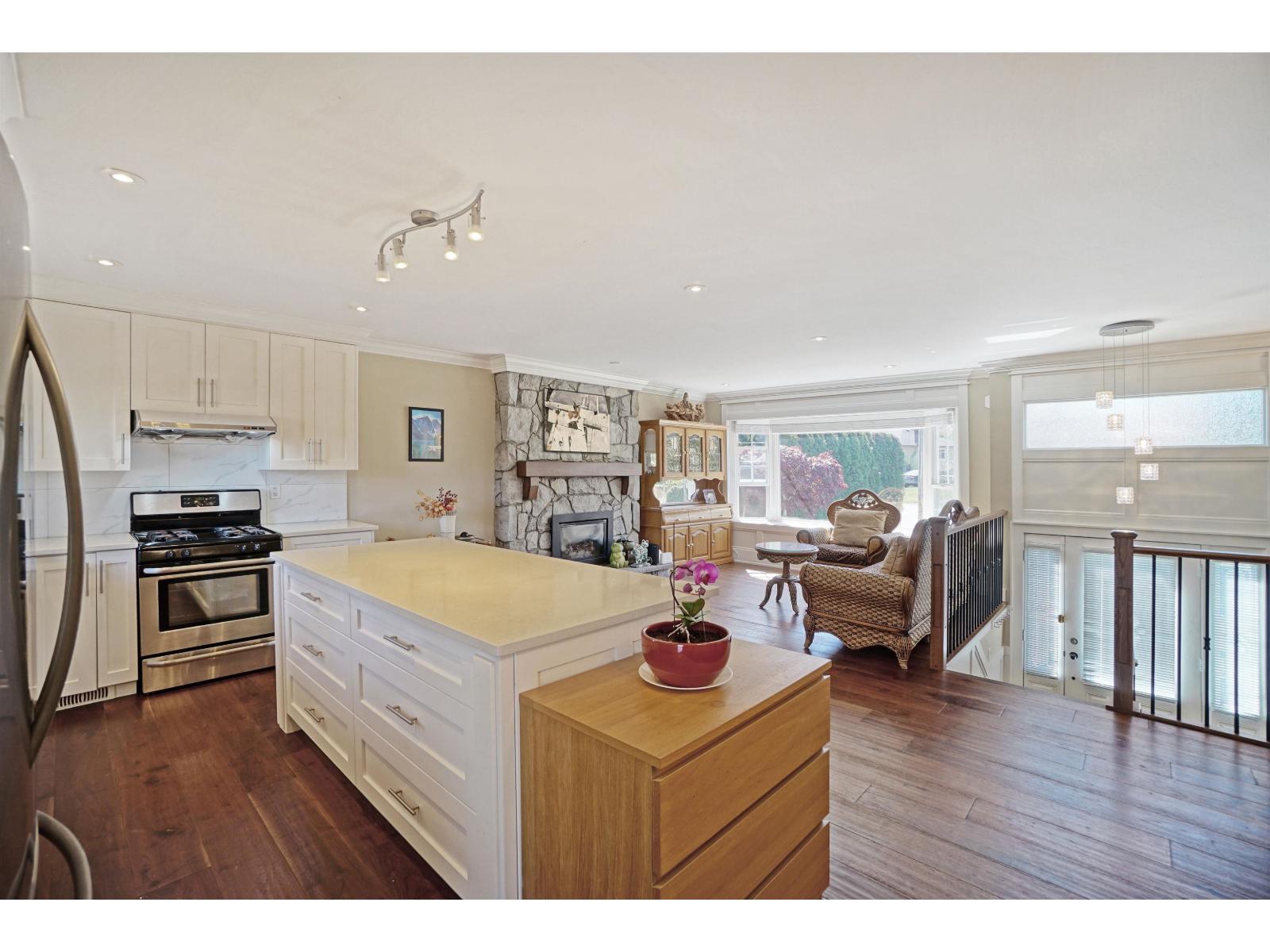 15125 Canary Drive, Surrey, British Columbia  V3R 4V4 - Photo 8 - R3116368