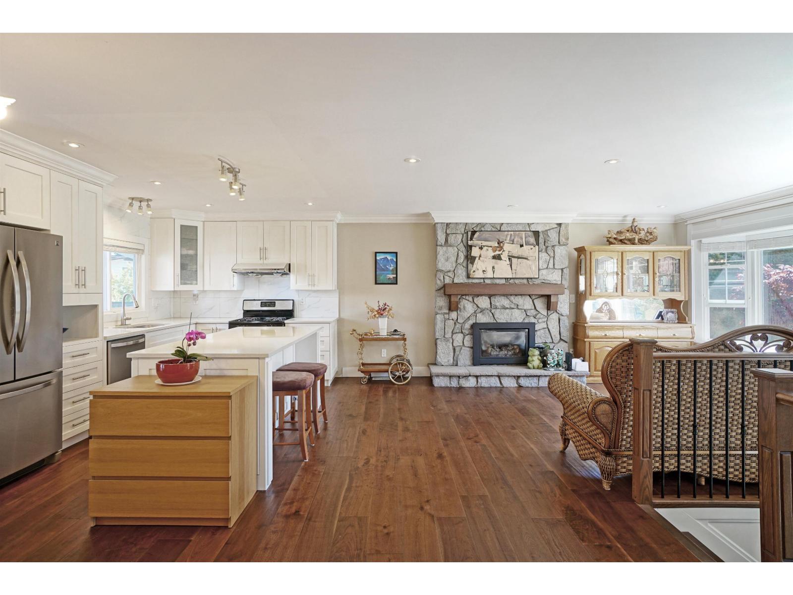 15125 Canary Drive, Surrey, British Columbia  V3R 4V4 - Photo 4 - R3116368