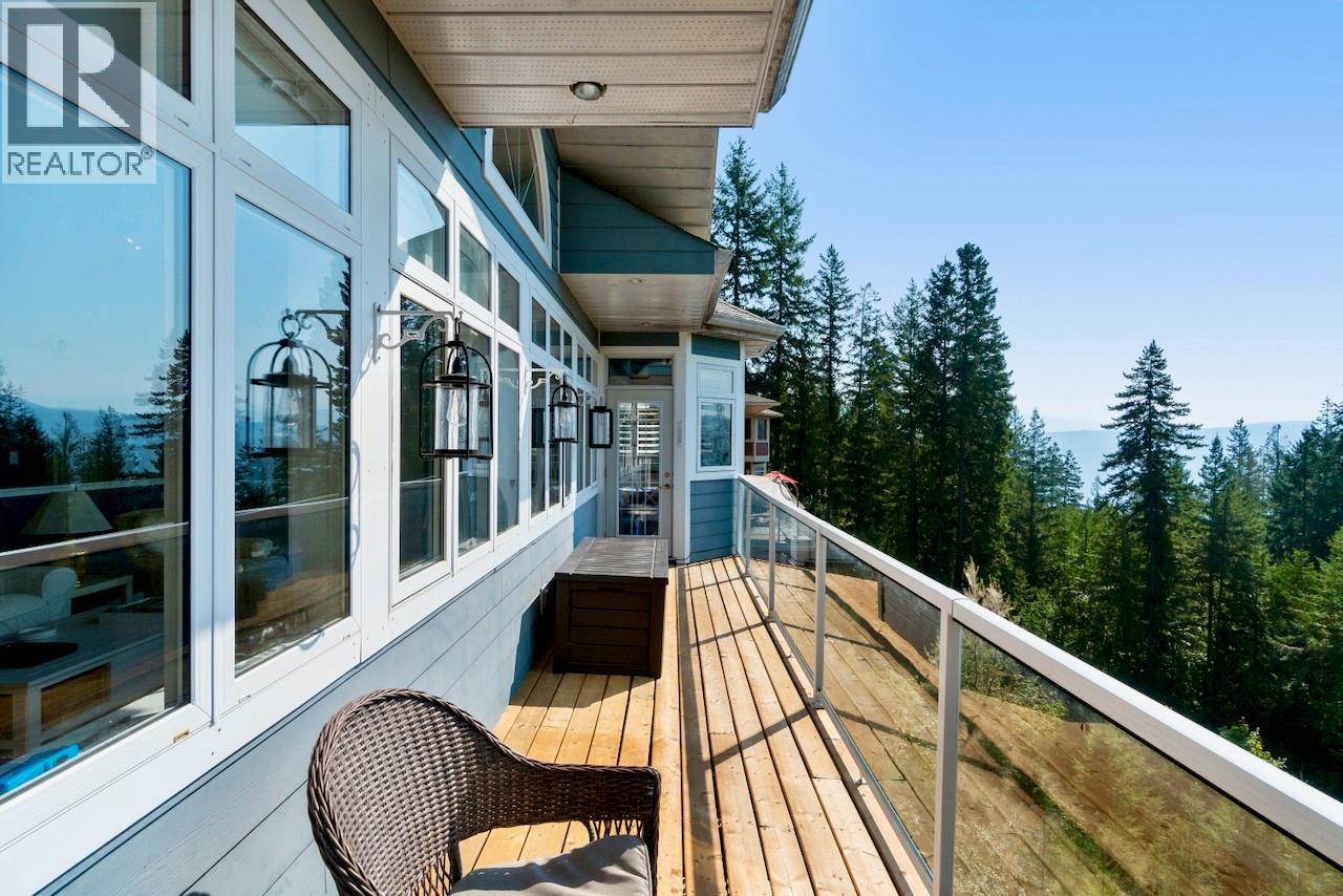 7660 Lichen Road, Anglemont, British Columbia  V0E 1M8 - Photo 20 - 10384254