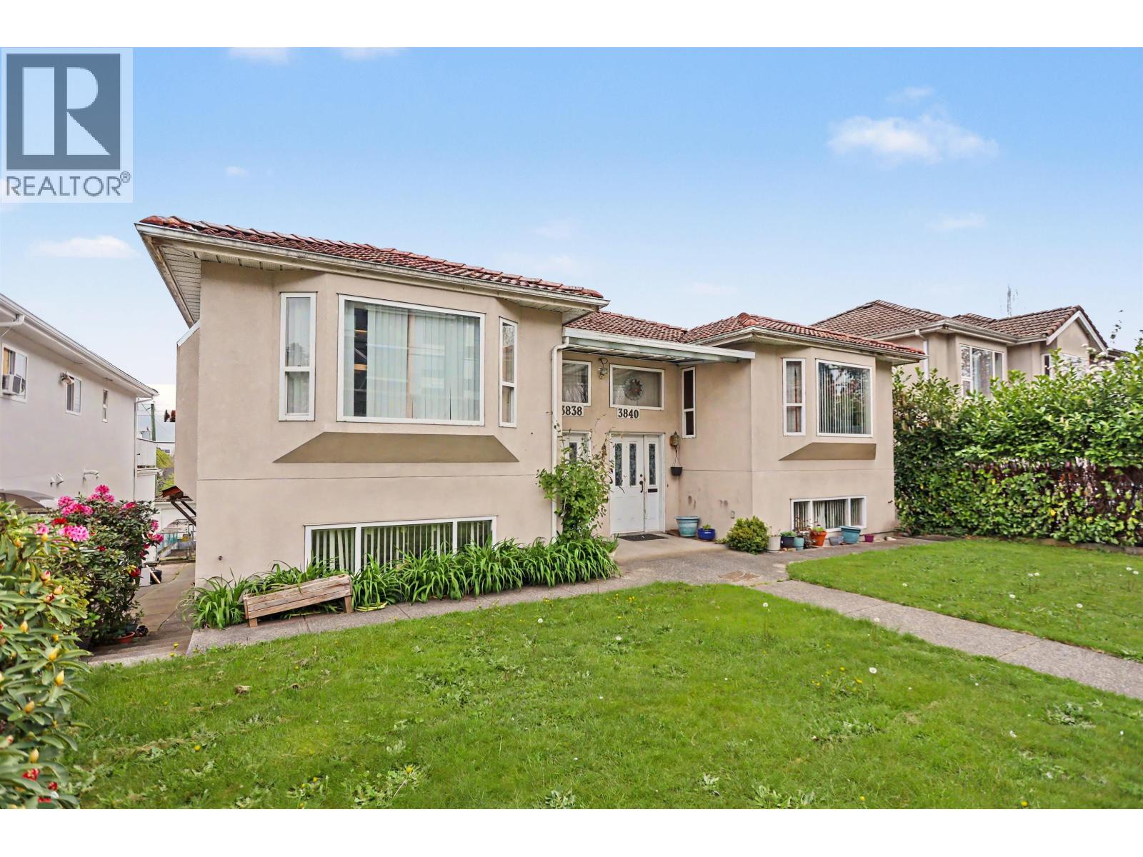 3838-3840 Fraser Street, Vancouver, British Columbia  V5V 4E2 - Photo 2 - R3116050