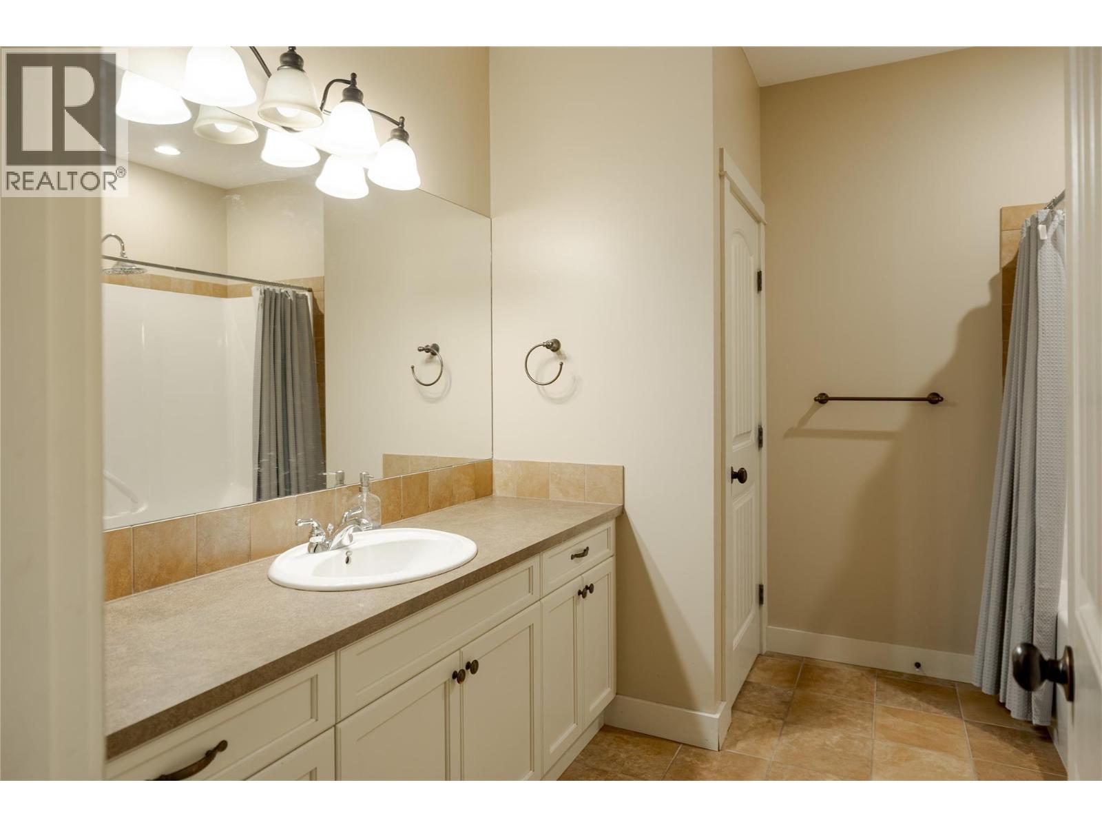 1959 Hidden Lake Place, Kelowna, British Columbia  V1V 2W8 - Photo 21 - 10380775