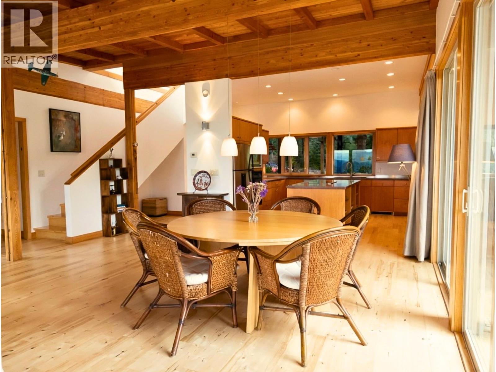 1301 Sunset Road, Bowen Island, British Columbia  V0N 1G2 - Photo 4 - R3111512