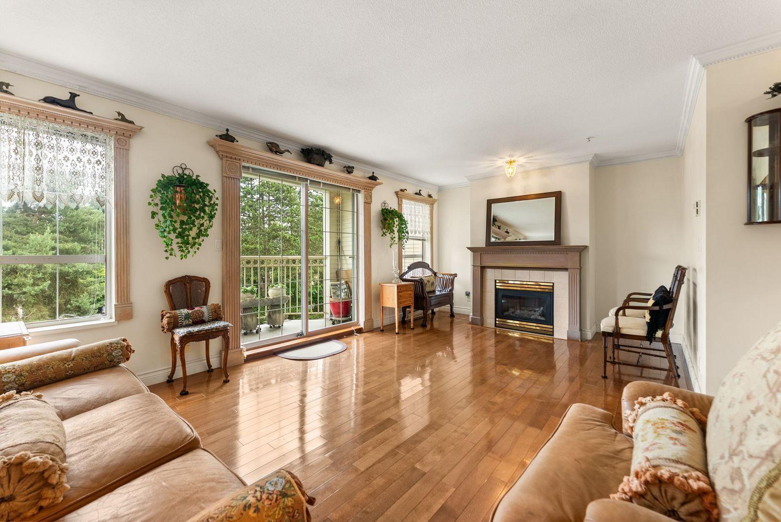 302 15258 105 Avenue, Surrey, British Columbia  V3R 0W8 - Photo 9 - R3116366