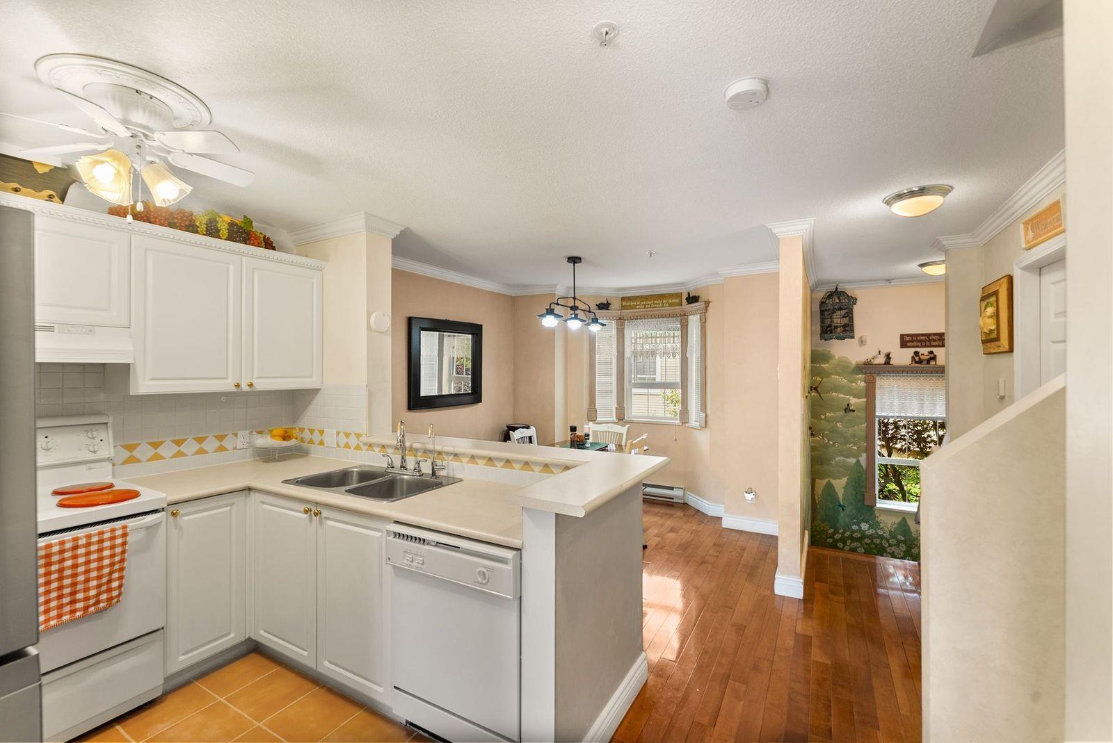 302 15258 105 Avenue, Surrey, British Columbia  V3R 0W8 - Photo 5 - R3116366