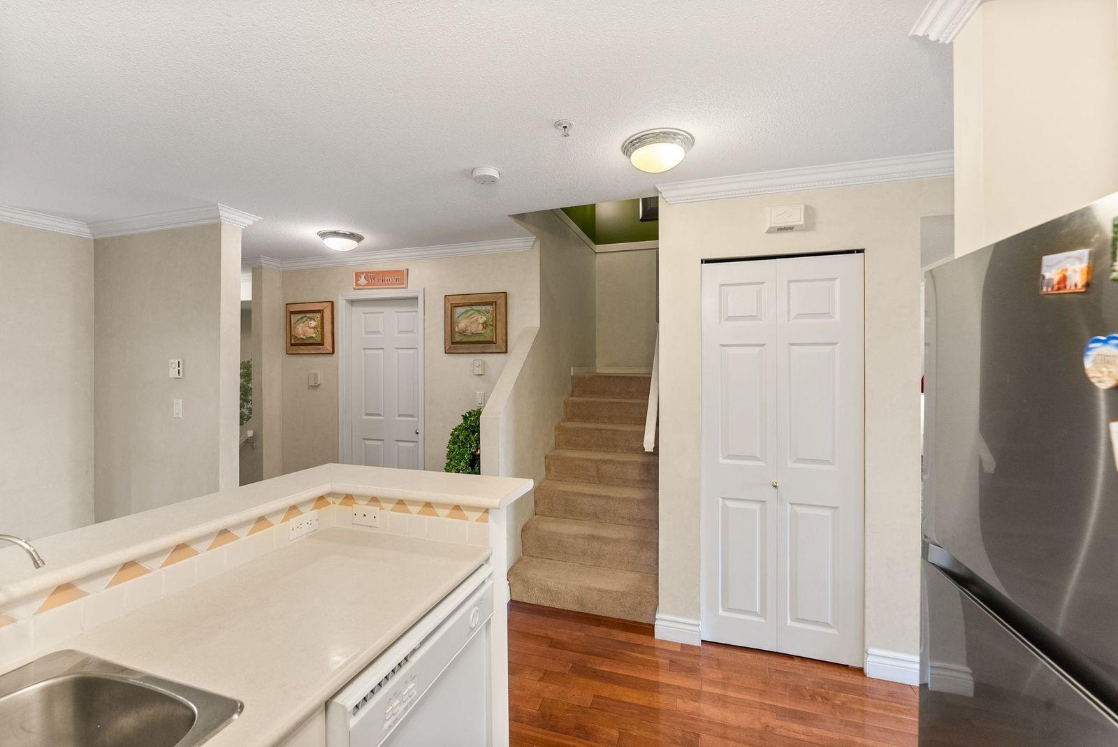 302 15258 105 Avenue, Surrey, British Columbia  V3R 0W8 - Photo 13 - R3116366