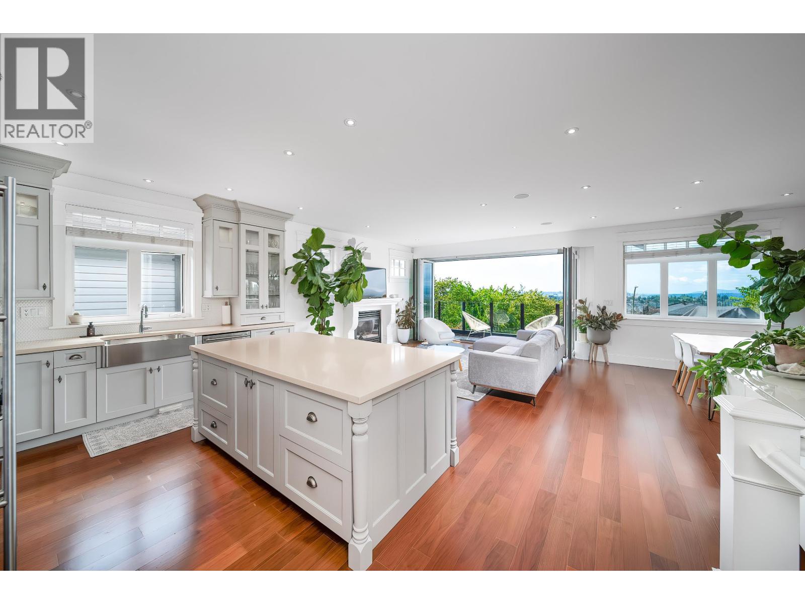 18 Hythe Avenue, Burnaby, British Columbia  V5B 3H7 - Photo 18 - R3116424