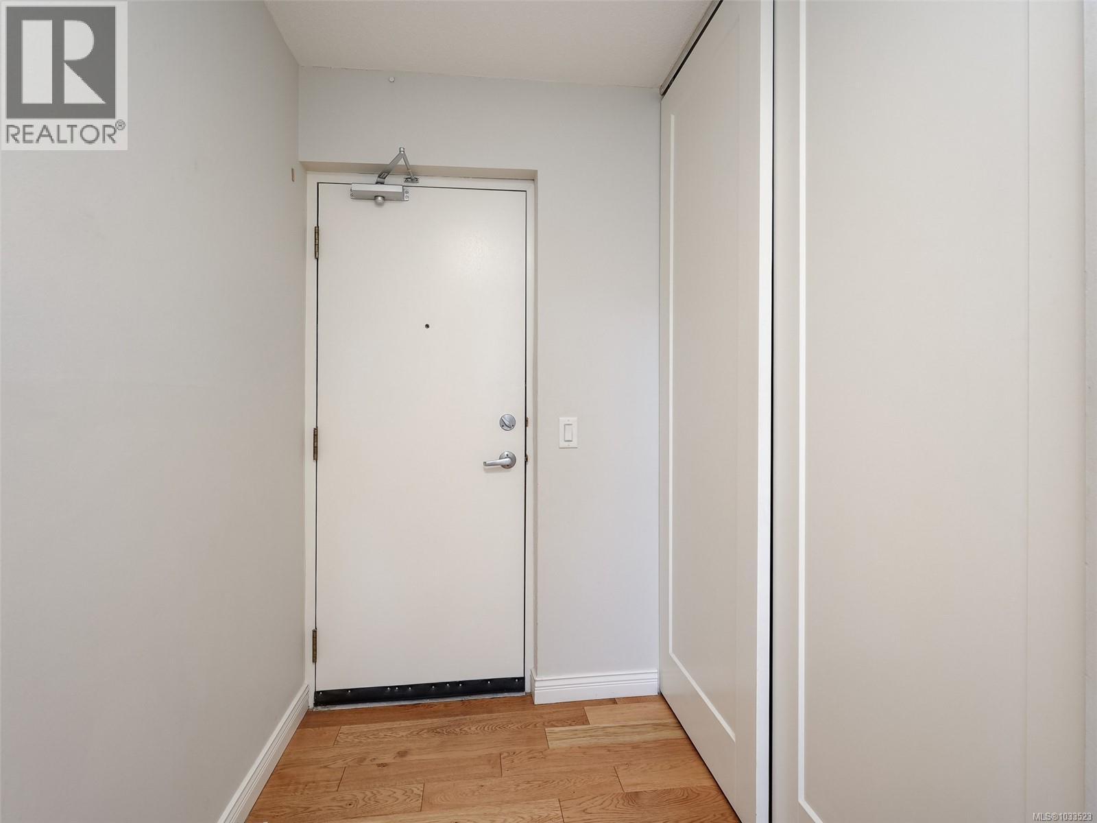 803 770 Cormorant St, Victoria, British Columbia  V8W 3J3 - Photo 17 - 1033523