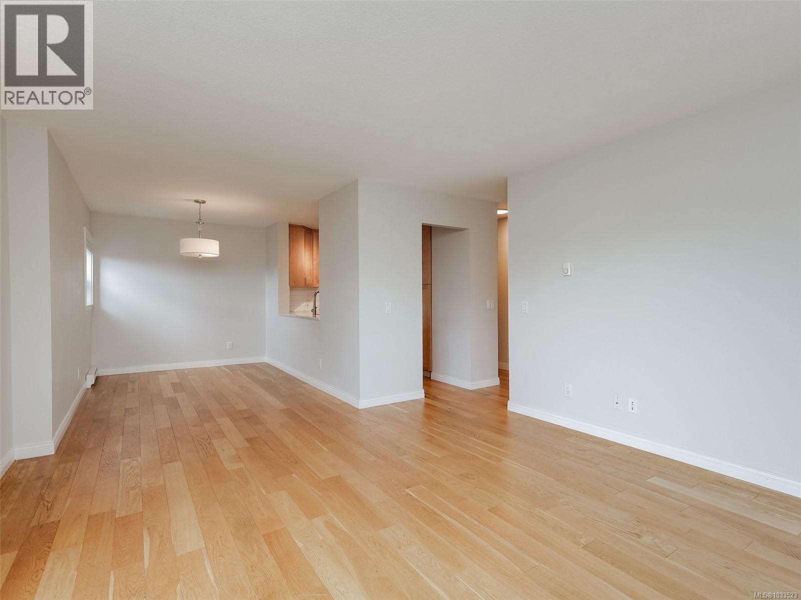 803 770 Cormorant St, Victoria, British Columbia  V8W 3J3 - Photo 4 - 1033523