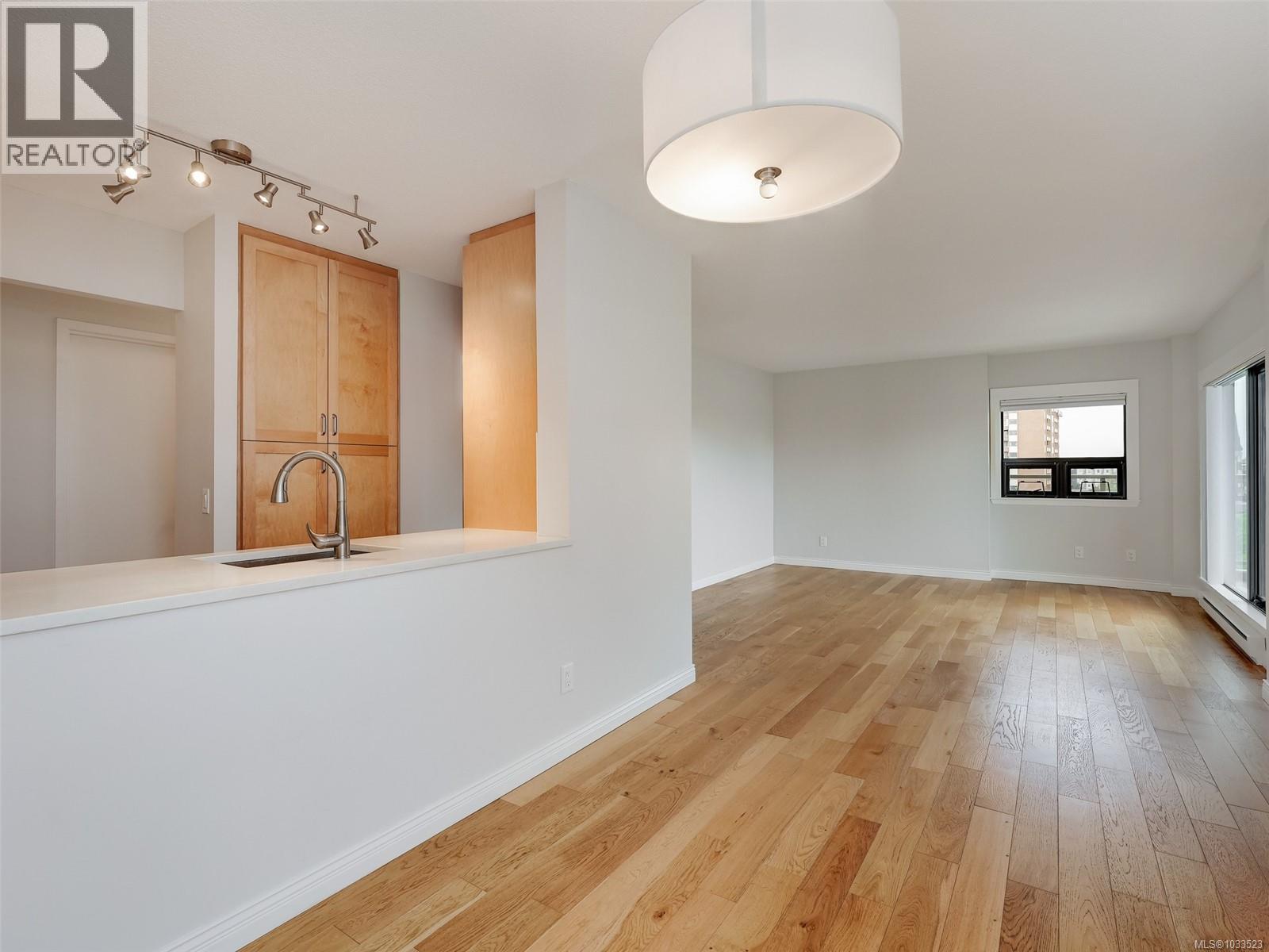 803 770 Cormorant St, Victoria, British Columbia  V8W 3J3 - Photo 7 - 1033523