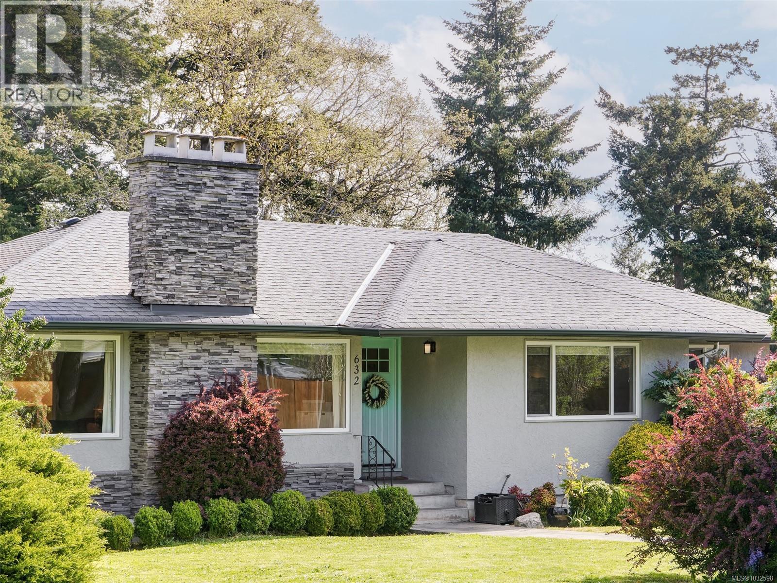 632 Lambie Dr, Saanich, British Columbia  V8Z 2L8 - Photo 1 - 1032598