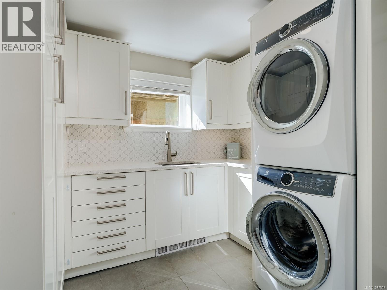 632 Lambie Dr, Saanich, British Columbia  V8Z 2L8 - Photo 15 - 1032598