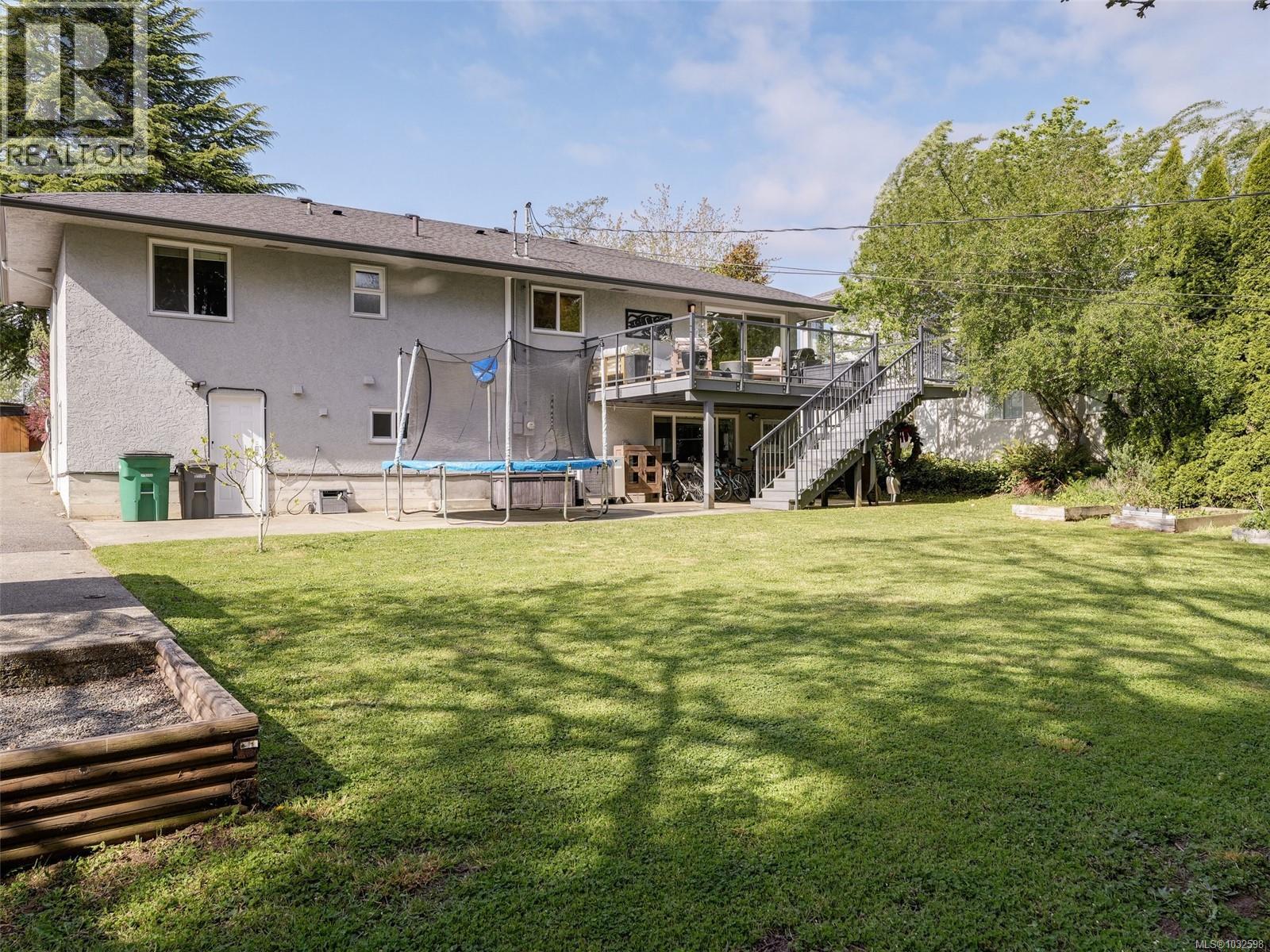 632 Lambie Dr, Saanich, British Columbia  V8Z 2L8 - Photo 22 - 1032598