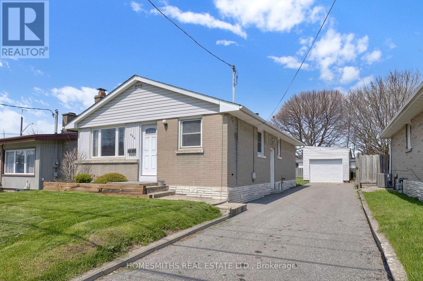 590 Olive Avenue, Oshawa, Ontario  L1H 2R5 - Photo 2 - E13051140