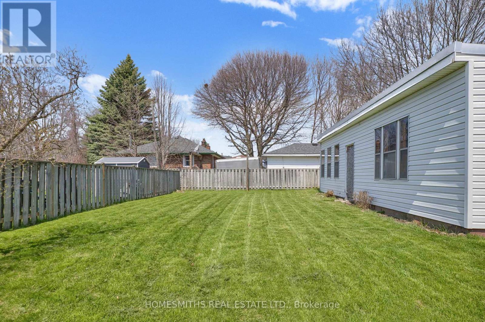 590 Olive Avenue, Oshawa, Ontario  L1H 2R5 - Photo 5 - E13051140