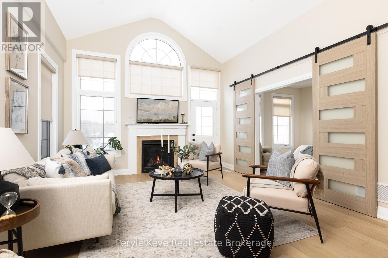 2 LEEDS COURT, Bracebridge, Ontario