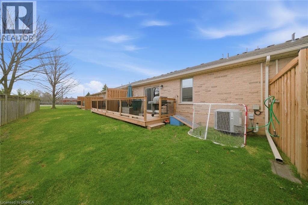 385 Park Road N Unit# 10, Brantford, Ontario  N3R 0A1 - Photo 30 - 40818946