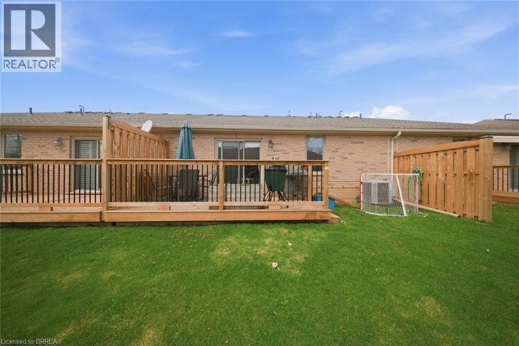 385 Park Road N Unit# 10, Brantford, Ontario  N3R 0A1 - Photo 26 - 40818946