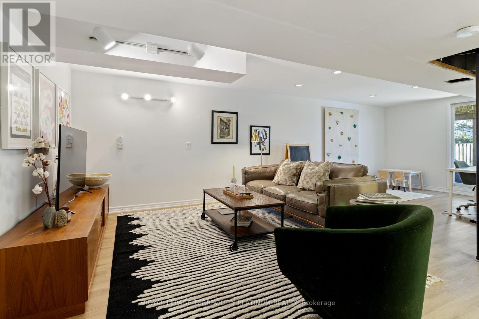 62 Humphrey Drive, Ajax, Ontario  L1S 4Z2 - Photo 24 - E13049894