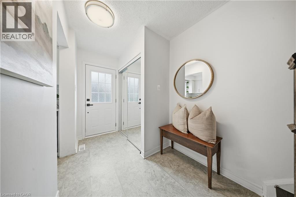 2779 Gananoque Drive Unit# 40, Mississauga, Ontario  L5N 2E4 - Photo 6 - 40821889