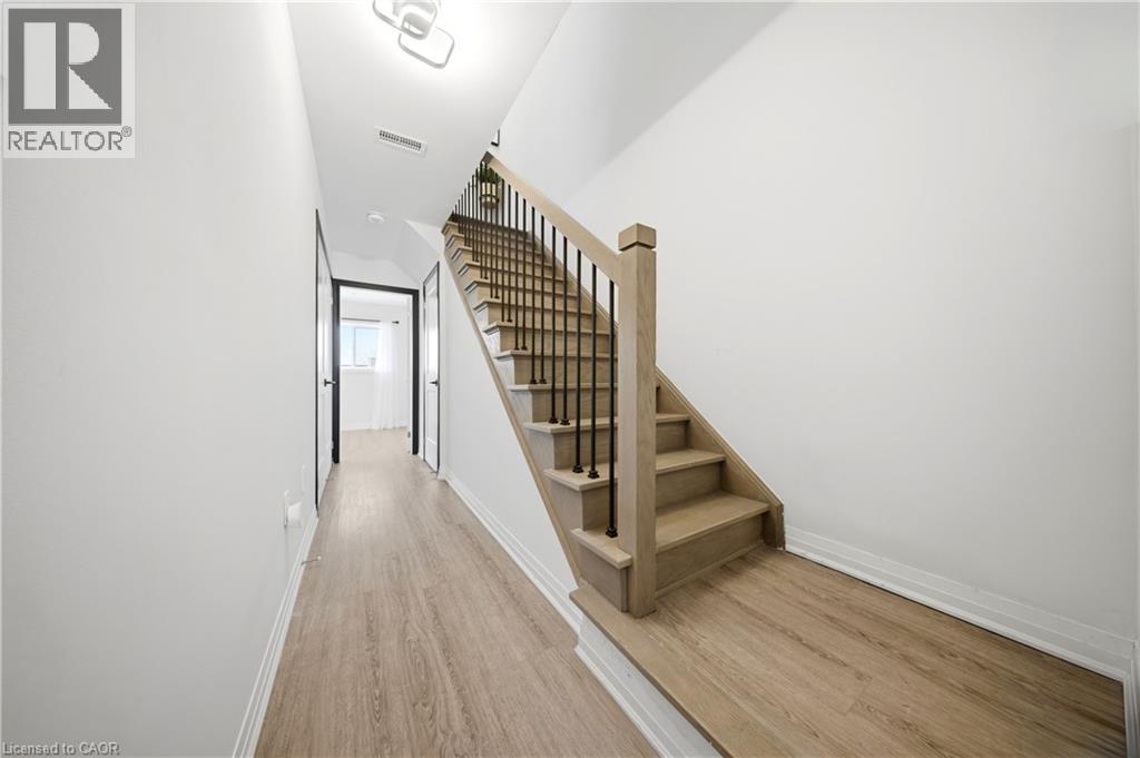 51 Sparrow Avenue Unit# 15, Cambridge, Ontario  N1T 0E5 - Photo 8 - 40821815