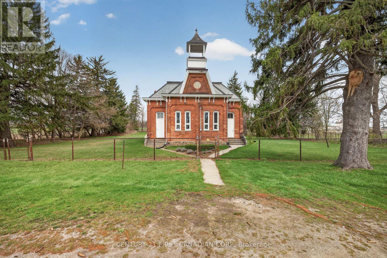 14303 Talbot Trail, Chatham-Kent, Ontario  N0P 2C0 - Photo 2 - X13051096
