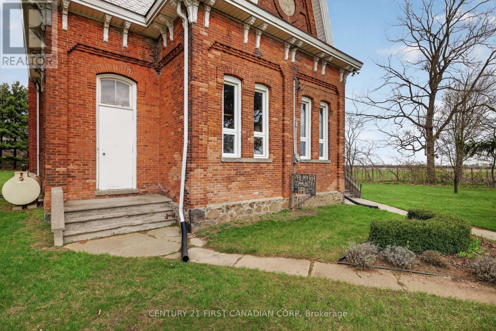 14303 Talbot Trail, Chatham-Kent, Ontario  N0P 2C0 - Photo 8 - X13051096