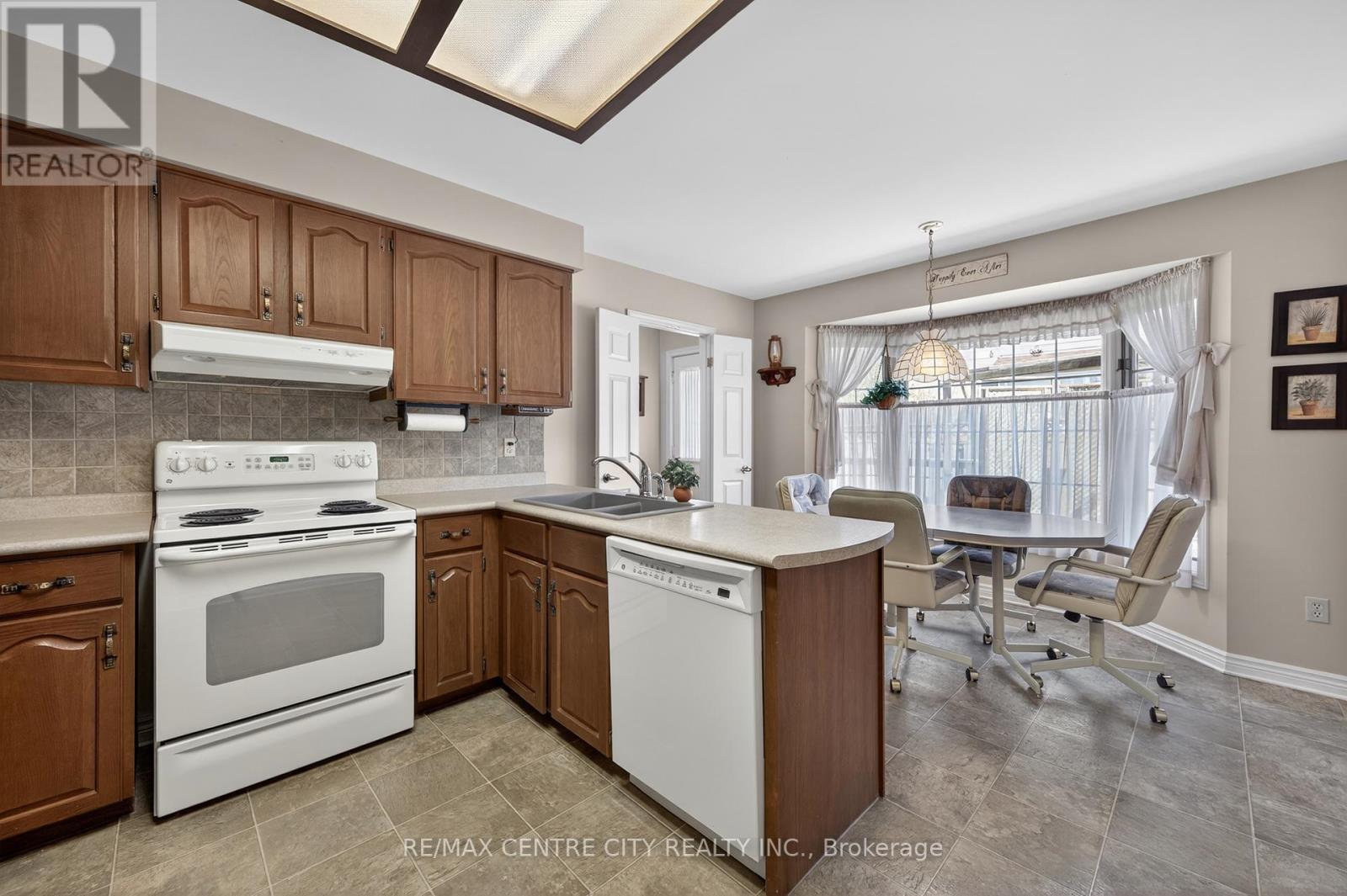 55 Pine Valley Drive, London South, Ontario  N6J 4M9 - Photo 16 - X13051180