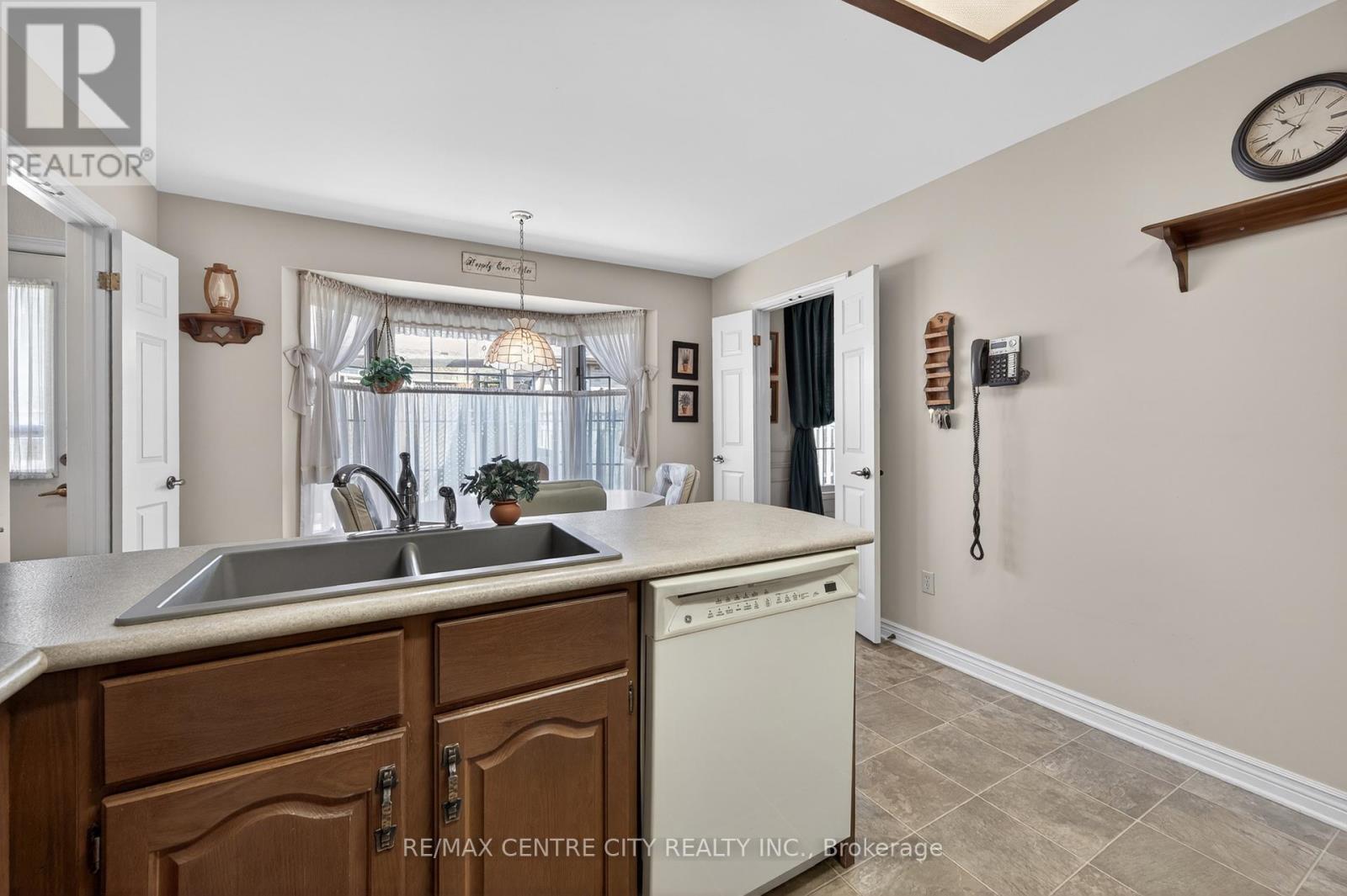 55 Pine Valley Drive, London South, Ontario  N6J 4M9 - Photo 18 - X13051180