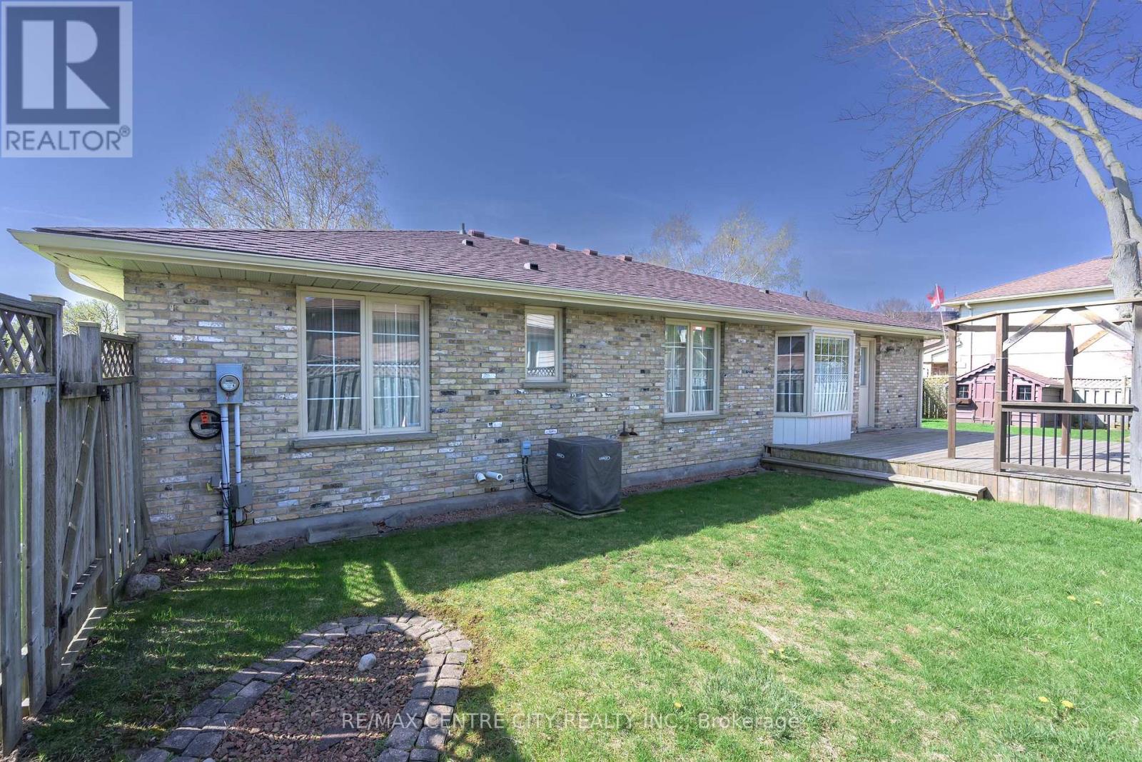 55 Pine Valley Drive, London South, Ontario  N6J 4M9 - Photo 8 - X13051180