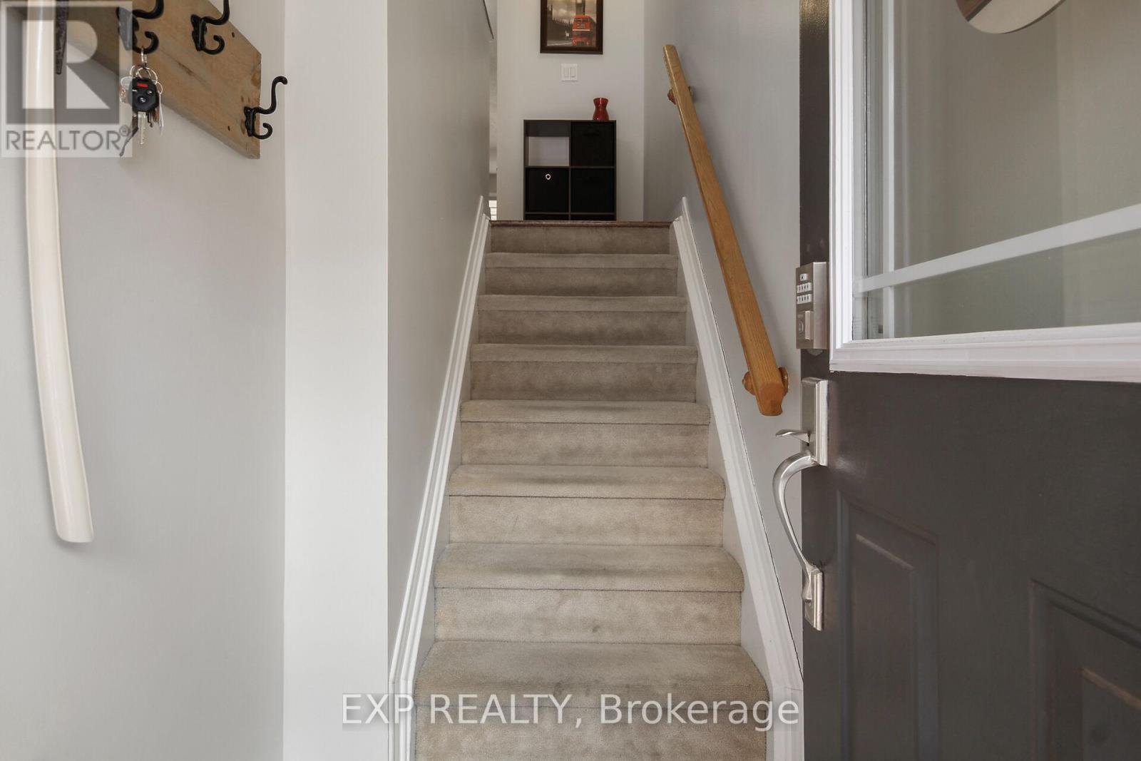 321 Wiffen Private, Ottawa, Ontario  K2H 1G3 - Photo 2 - X13051094