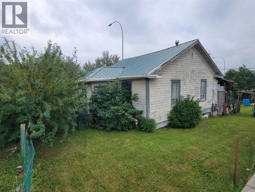 4901 4 Avenue, Edson, Alberta