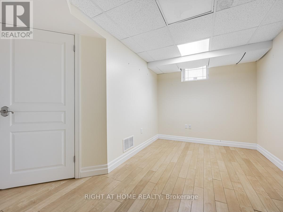 30 Hawksbury Drive, Toronto, Ontario  M2K 1M3 - Photo 20 - C13051032