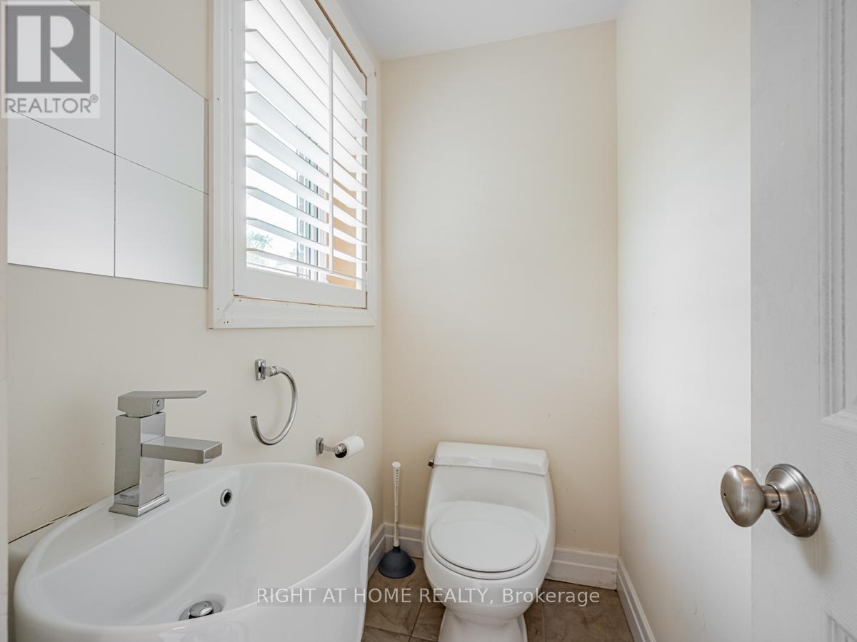 30 Hawksbury Drive, Toronto, Ontario  M2K 1M3 - Photo 21 - C13051032