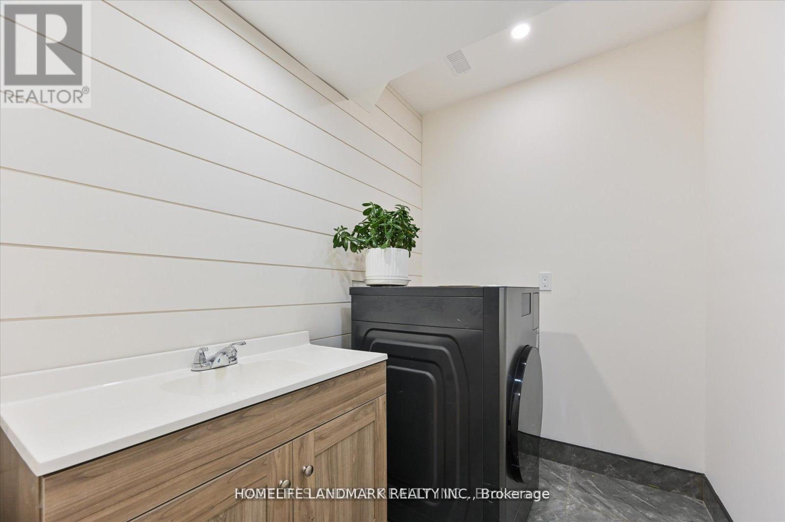 382 St Clements Avenue, Toronto, Ontario  M5N 1M1 - Photo 23 - C13051062