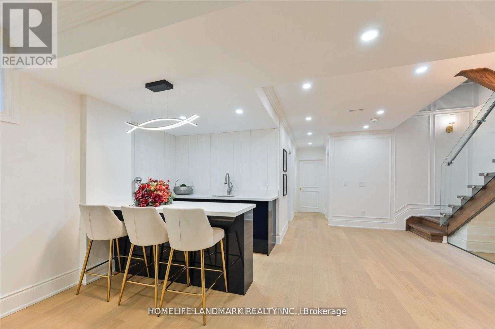 382 St Clements Avenue, Toronto, Ontario  M5N 1M1 - Photo 24 - C13051062