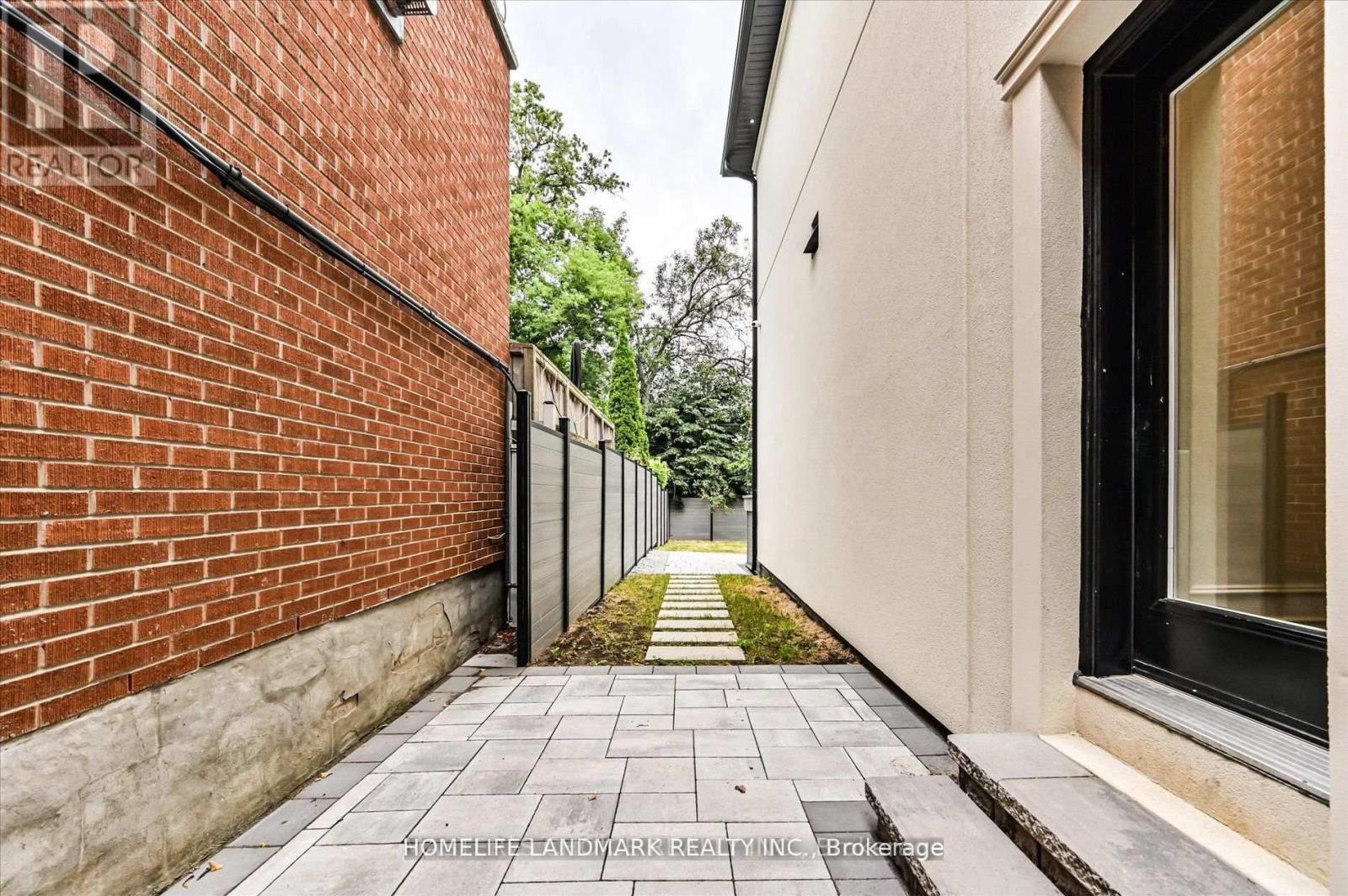 382 St Clements Avenue, Toronto, Ontario  M5N 1M1 - Photo 29 - C13051062