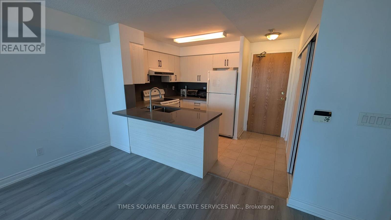 2303 - 5500 Yonge Street, Toronto, Ontario  M2N 7L1 - Photo 2 - C13051082